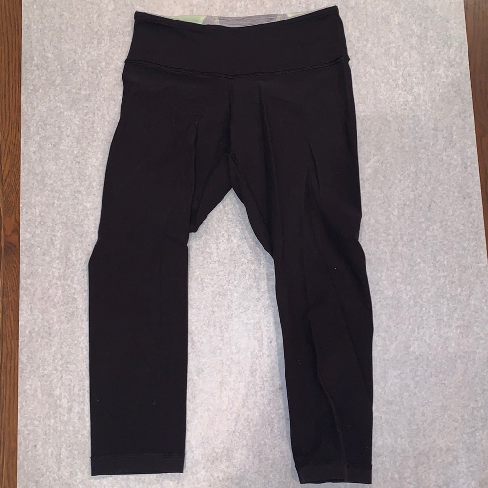 Lululemon WunderUnder Reversible Black Cropped Legging